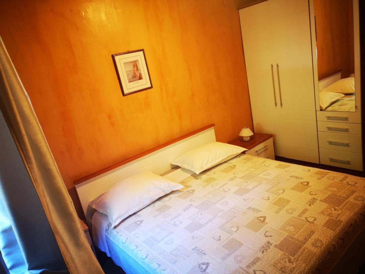 Apartment Marisa Poreč Exteriör bild